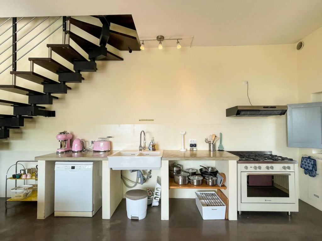 Amazing apartment in Belvedere Ostrense with garden