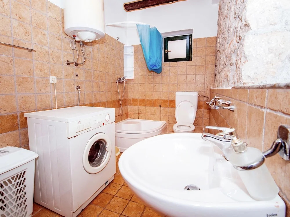 Spacious Ground Floor Apartment With Private Covered Terrace, Near the Sea