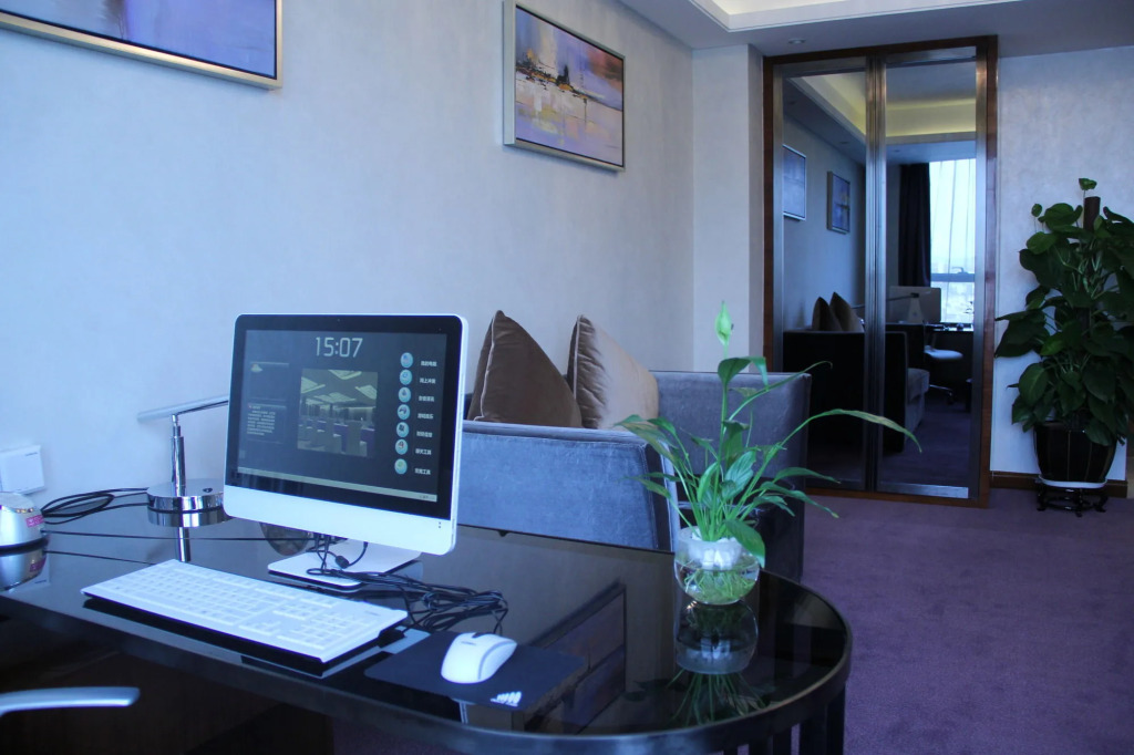 Sentosa Hotel Shenzhen Feicui Branch, Enjoy tropical swimming pools and high-class fitness club