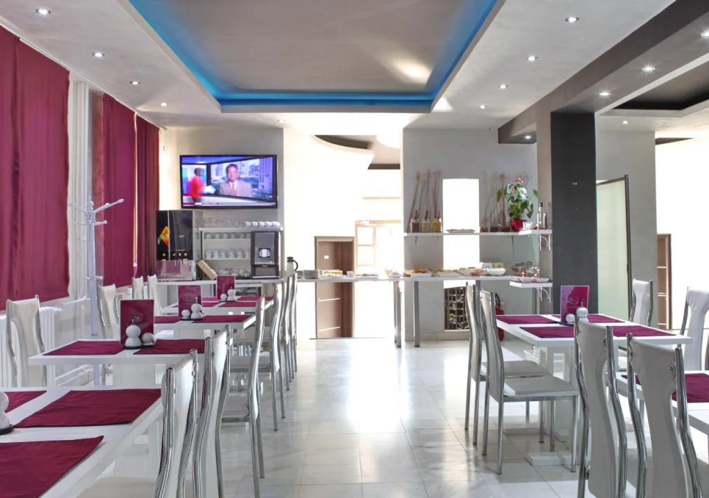Side One Design Hotel Garni