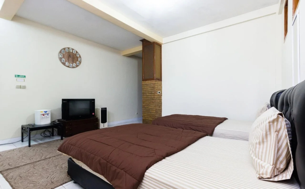 PELE Backpacker Guesthouse
