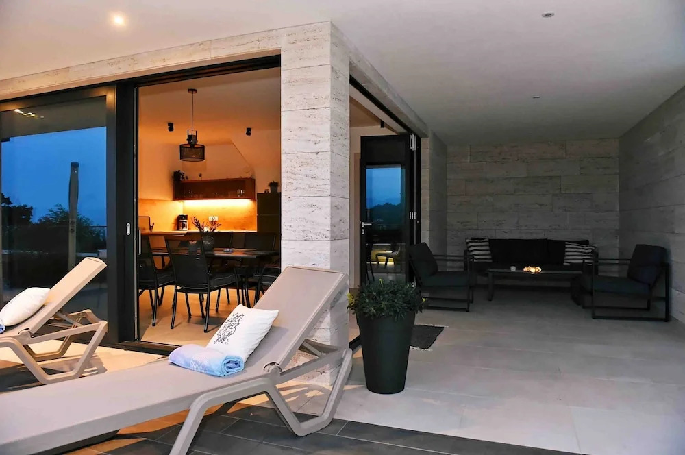 Villa Bella Vista A in Icici