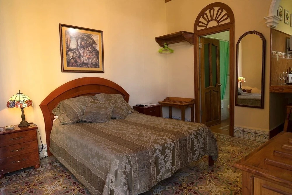 Marquez De Liz 1: Colonial Suite, Balcony, Havana