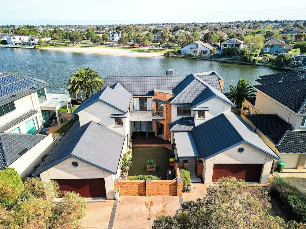 StayAU 6BR Deluxe Lakeview Point Cook