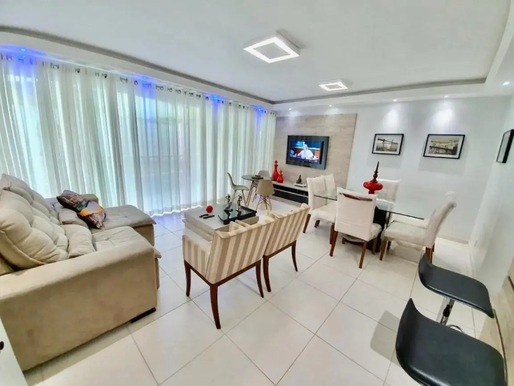Casa confortável com varanda gourmet e 3 quartos com ar