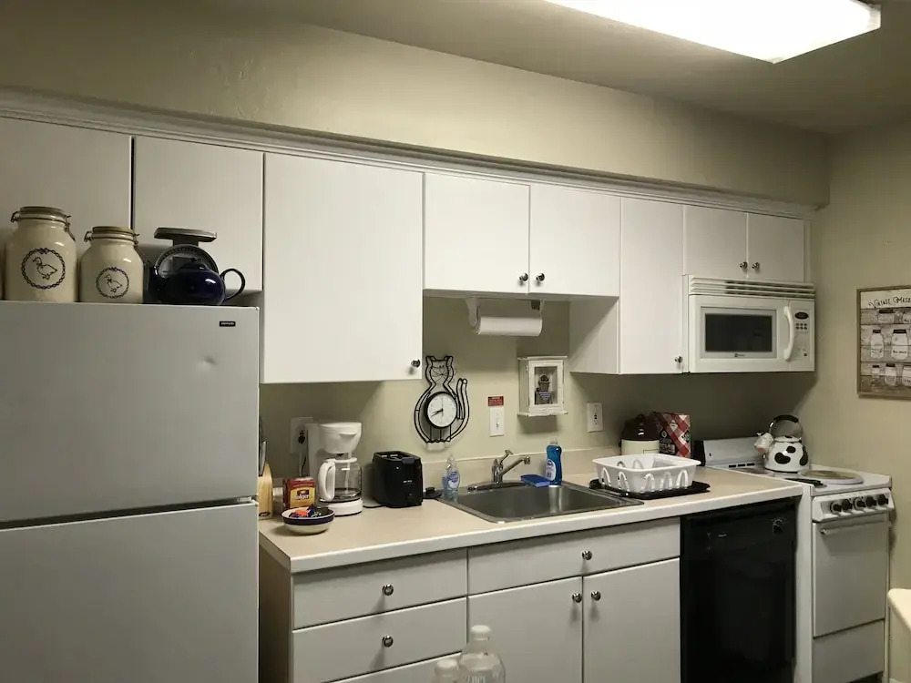 Parkway Suites