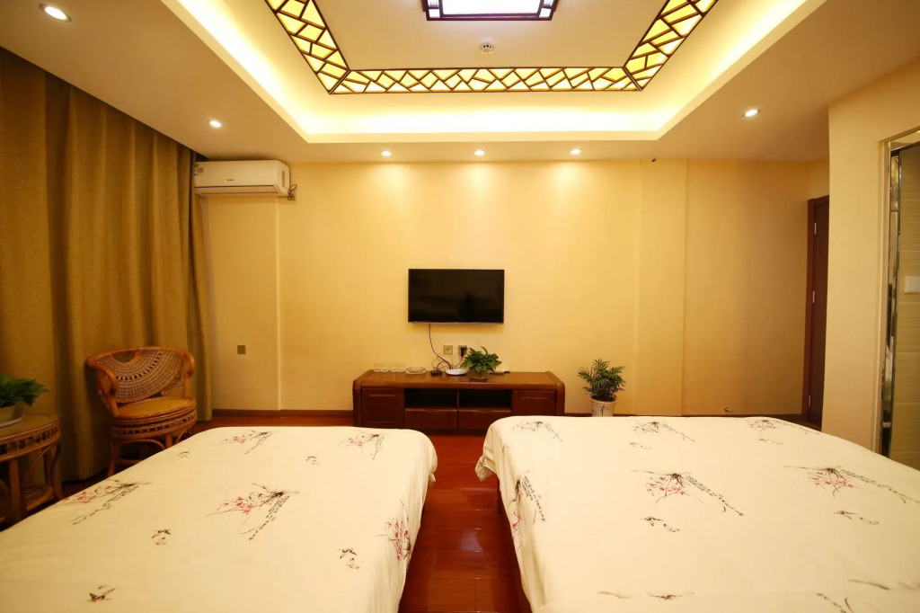 Zhouzhuang Nostalgia Town Theme Hostel