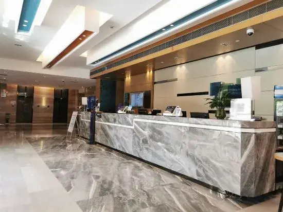 New Jinqiao Holiday Apartment