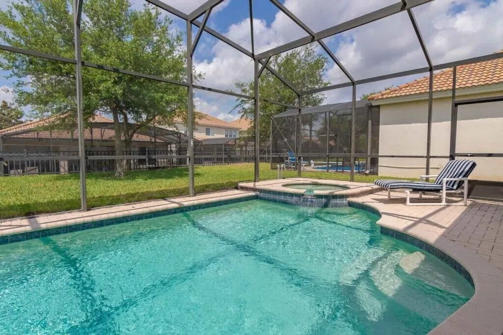 Tropical With Pool/spa And Games Room! New! 6 Bedroom Villa