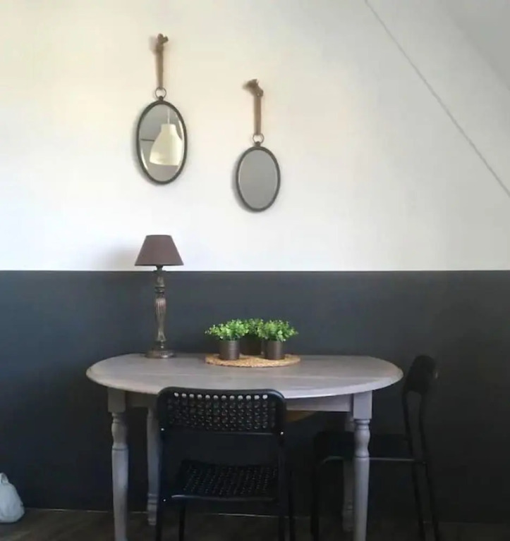 Apartment With one Bedroom in Port-en-bessin-huppain, With Wonderful sea View and Wifi - 6 km From the Beach