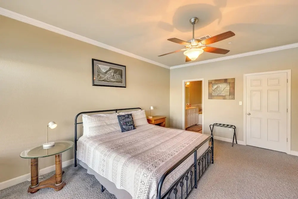 Pool & Lake Hamilton Access: Hot Springs Condo!