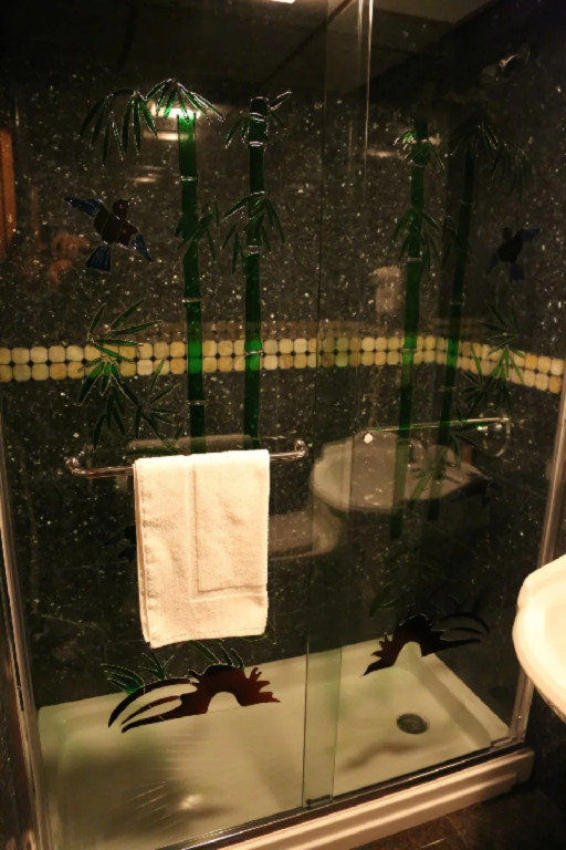 Paris Suites Hotel