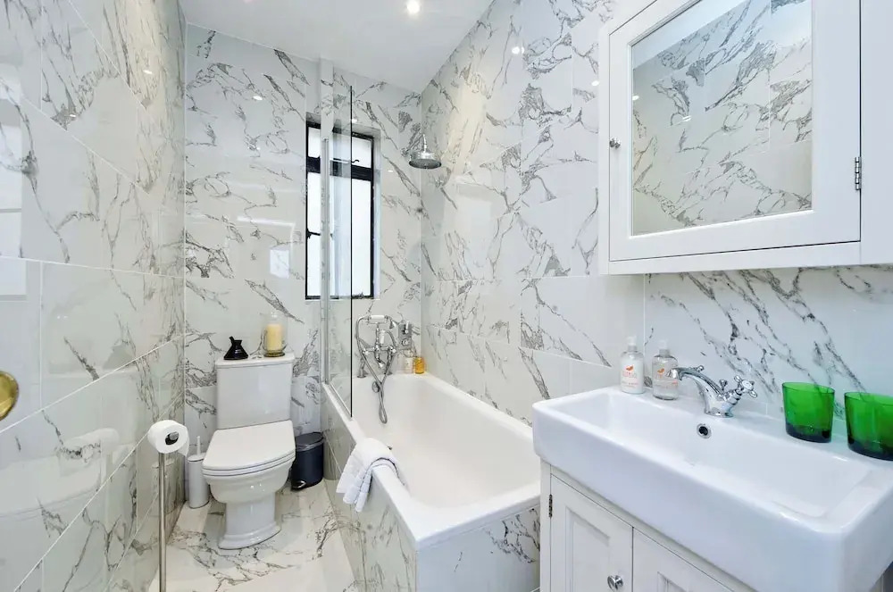 Large 1 Bedroom Apartment - Chelsea