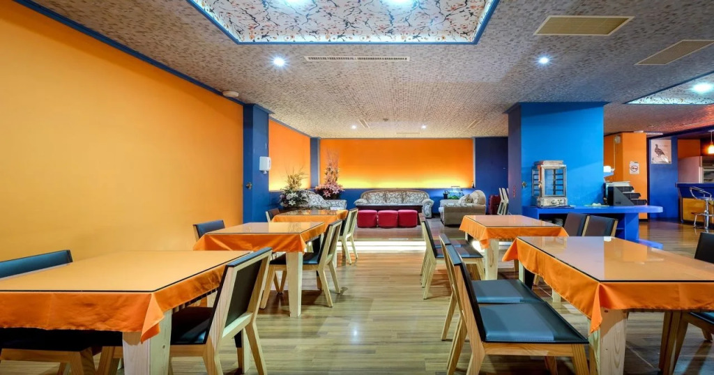 Apple Hotel