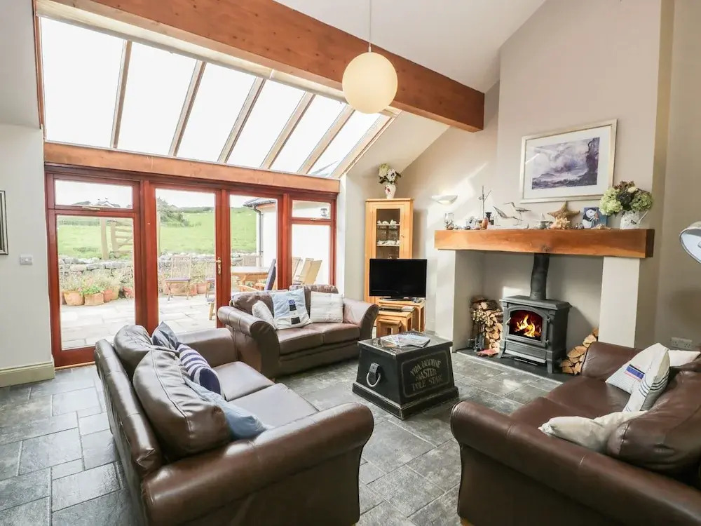 Manaros Cottage