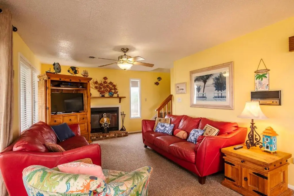 Beach Barn by Oak Island Accommodations