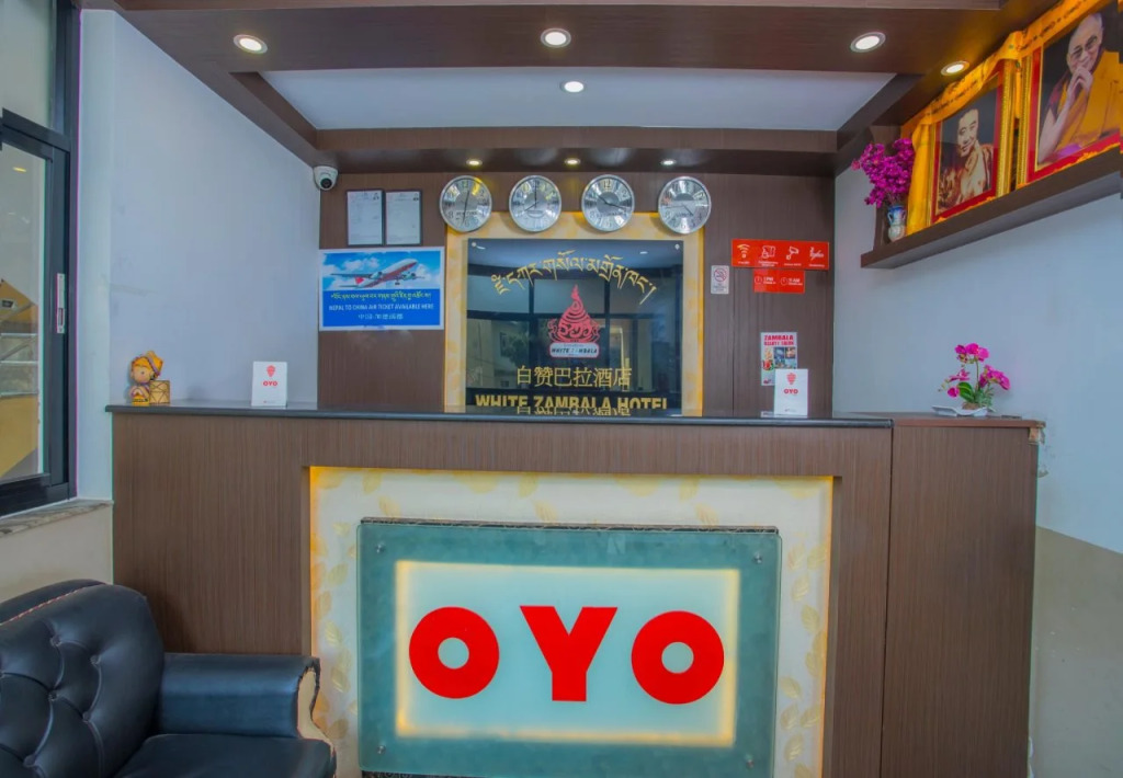 OYO 255 White Zambala Hotel