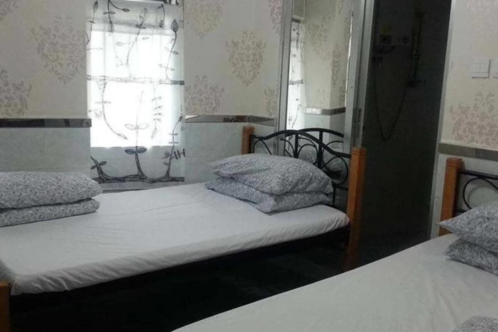 K & B Hostel