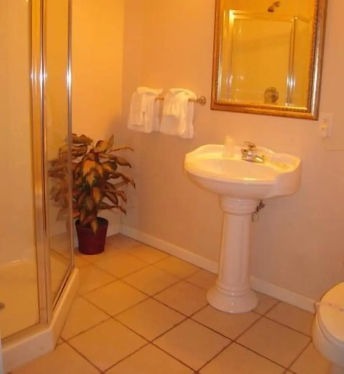 Colonie Inn and Suites