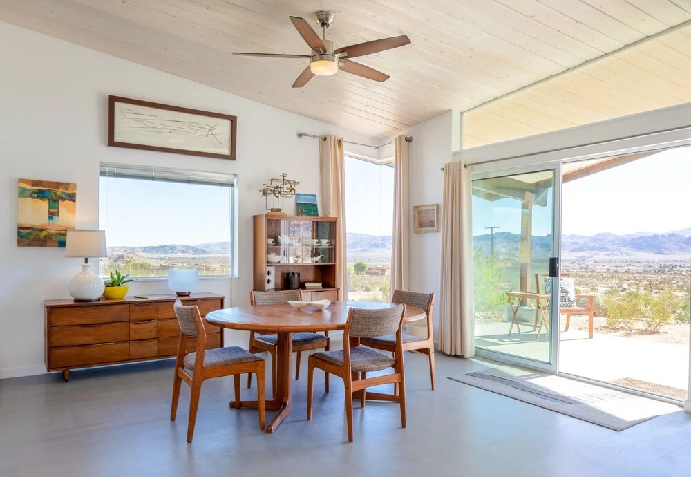 Las Alas Del Sol- A Desert Architectural Gem 2 Bedroom Home by RedAwning