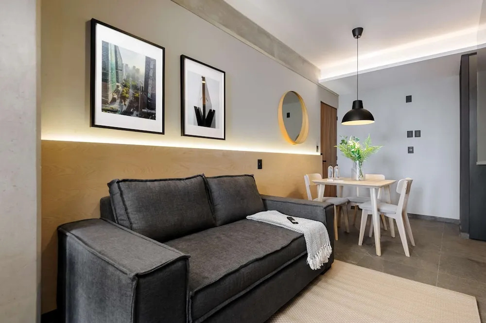 w Nest-style 1BR in Lively Tabacalera