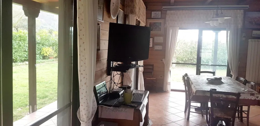 House With one Bedroom in Sant'antonio Abate, With Wonderful Mountain View, Enclosed Garden and Wifi Near the Beach