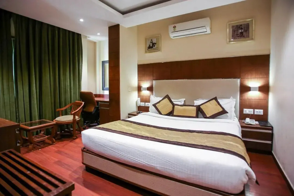 The IC's Hotel