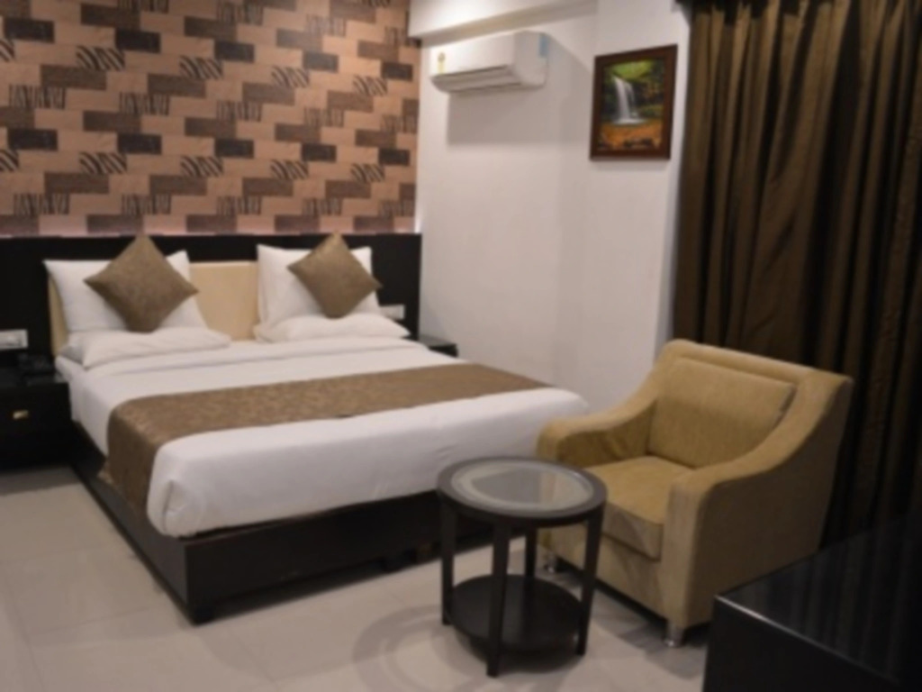 The City Grand Hotel