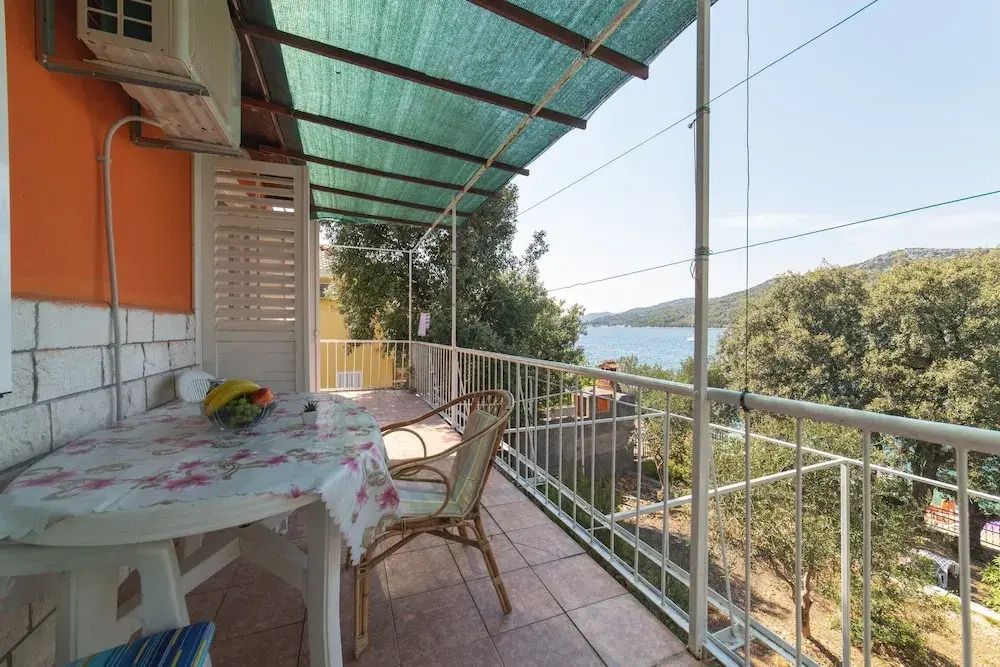 Perfect Beachfront Getaway Ideal for Families