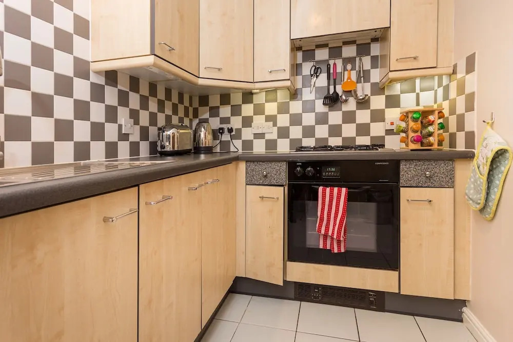 2 Bedroom Flat 2 Minutes from the River