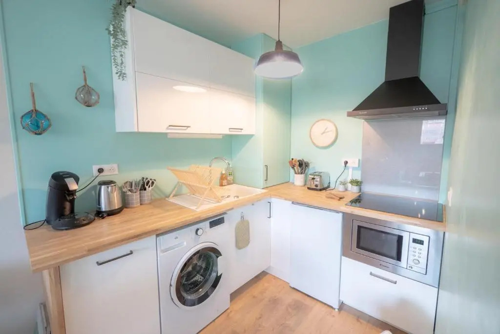 Apartment T2 full city centre with parking 500m from the beach