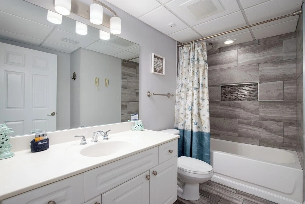 Brand New Throughout! Emerald Beach - Gulf Front! Sleeps 8