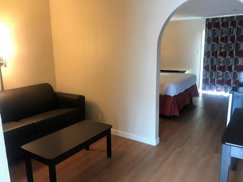Red Roof Inn & Suites San Angelo