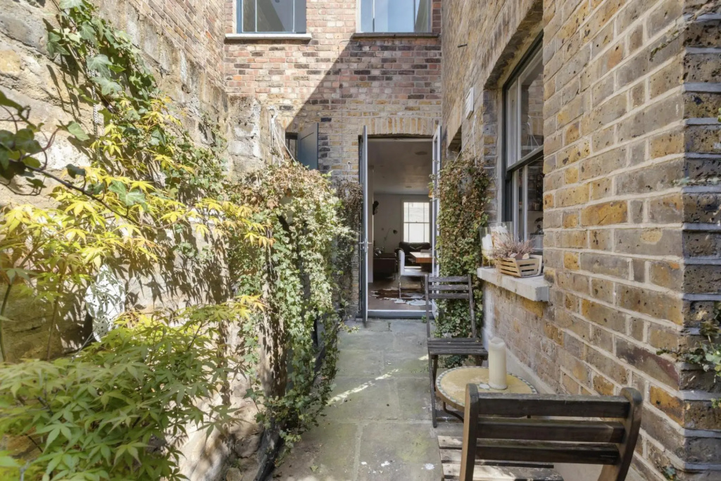Woo-16 Woodseer Luxurious Town House With Garden Near Brick Lane