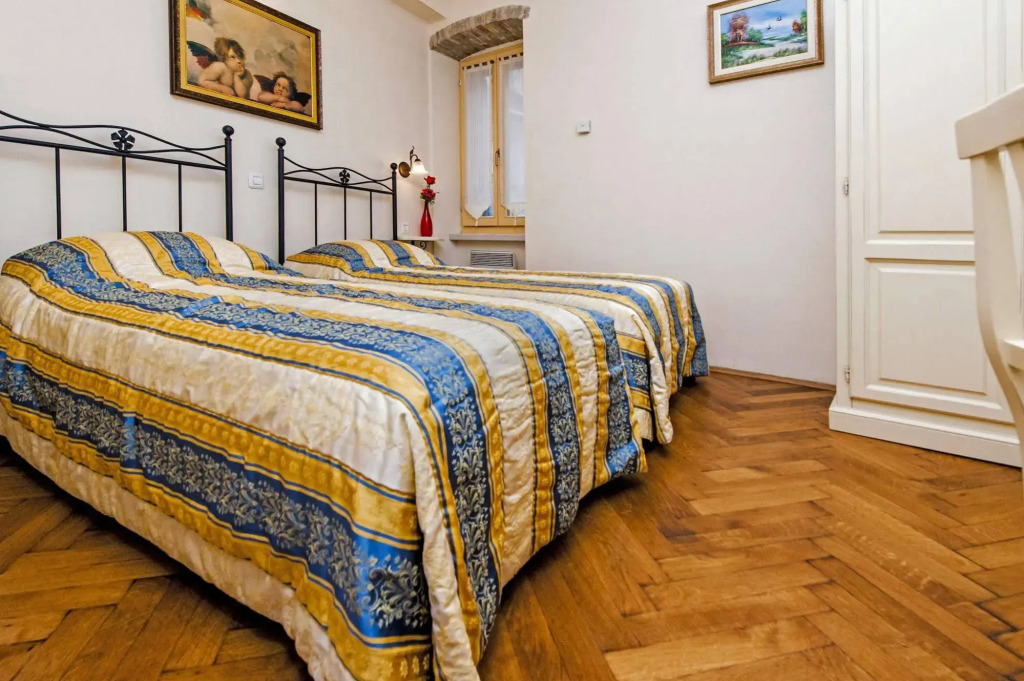 Residence LA CARERA Centro Storico