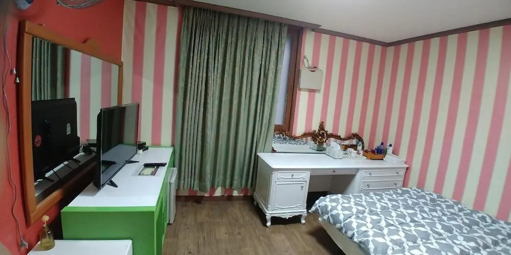 Samwoo Motel