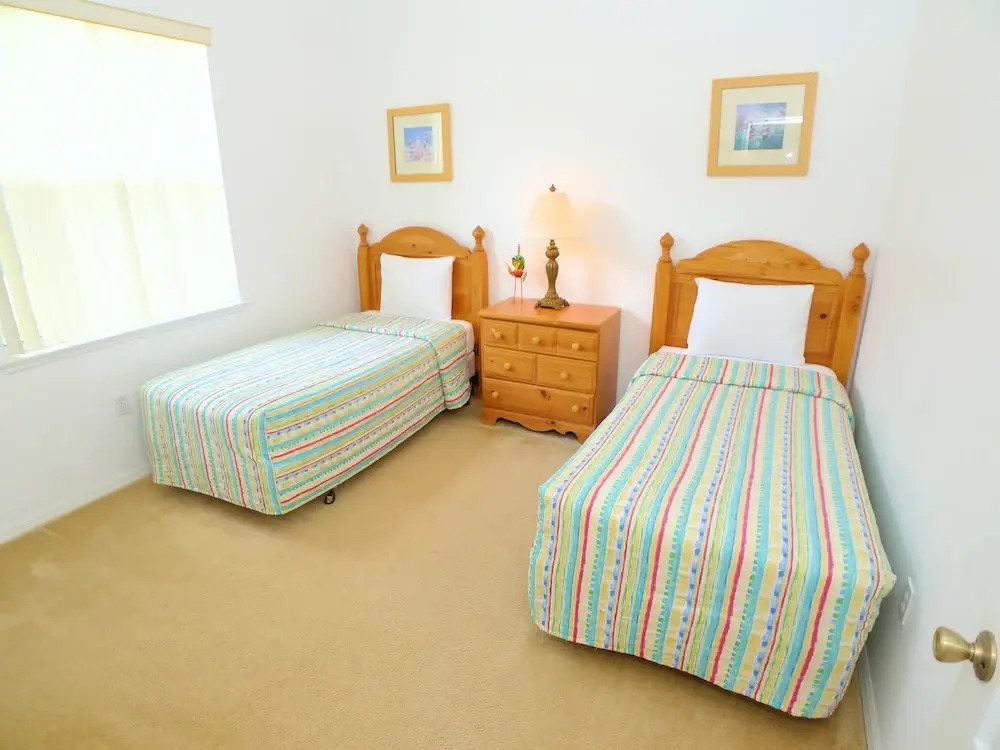 5 BED Pool Home ON Gated Community