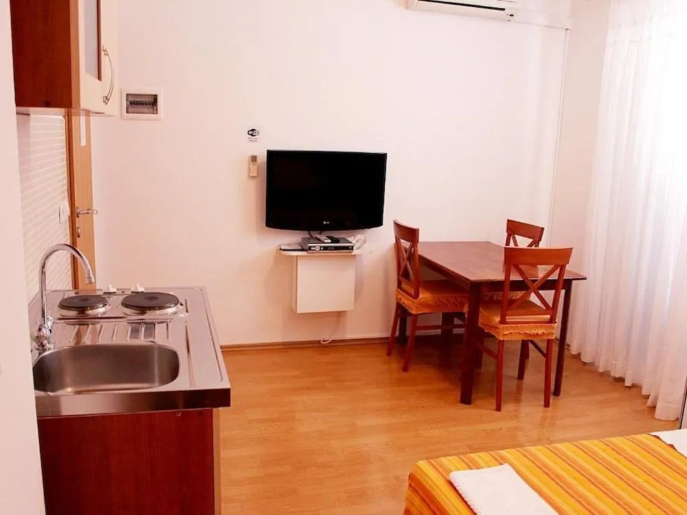 Apartmani Krka Rooms