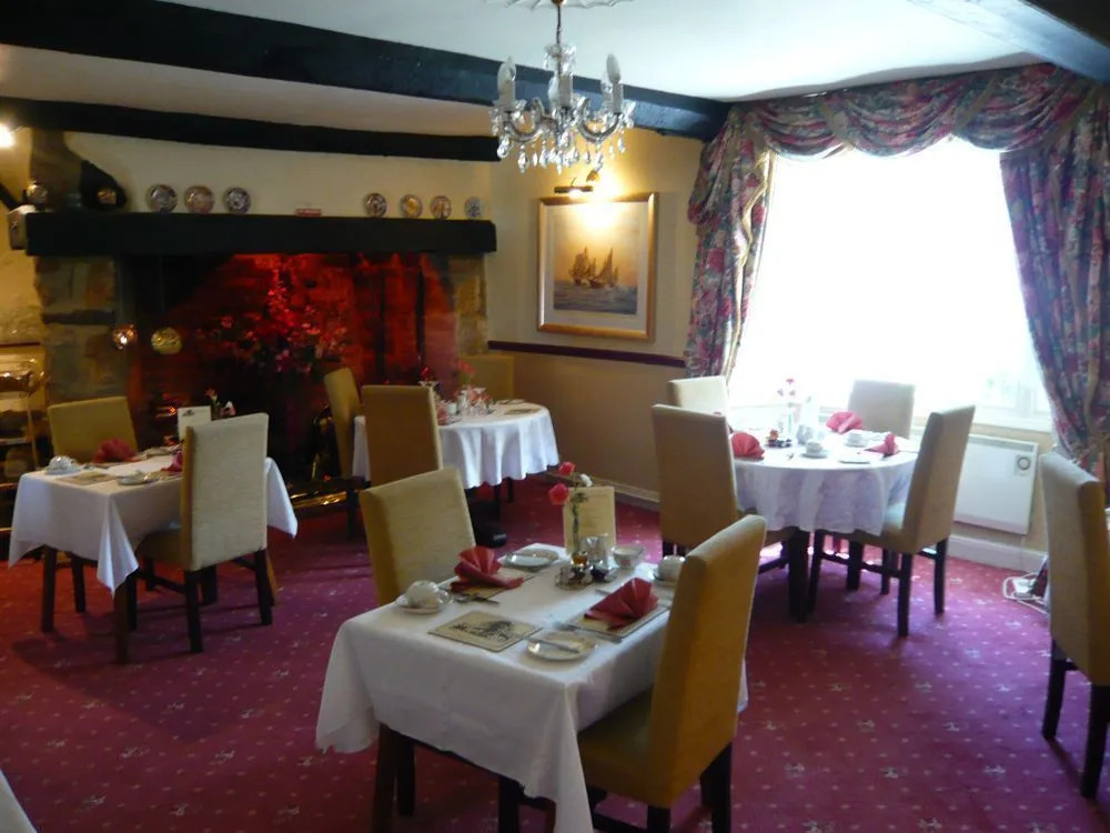 Meryan House Hotel