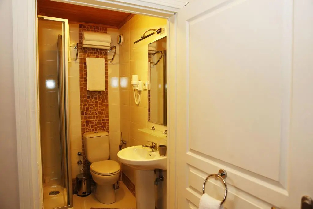 No.196 Suites
