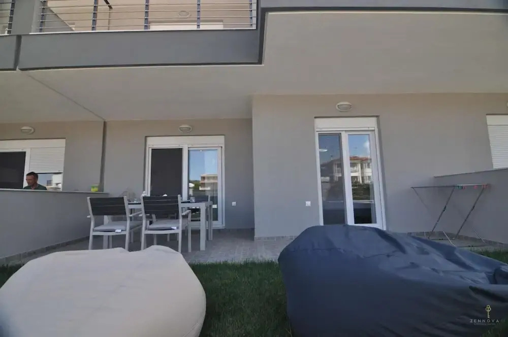 Zennova 24 Nikiti Flow Family Apt