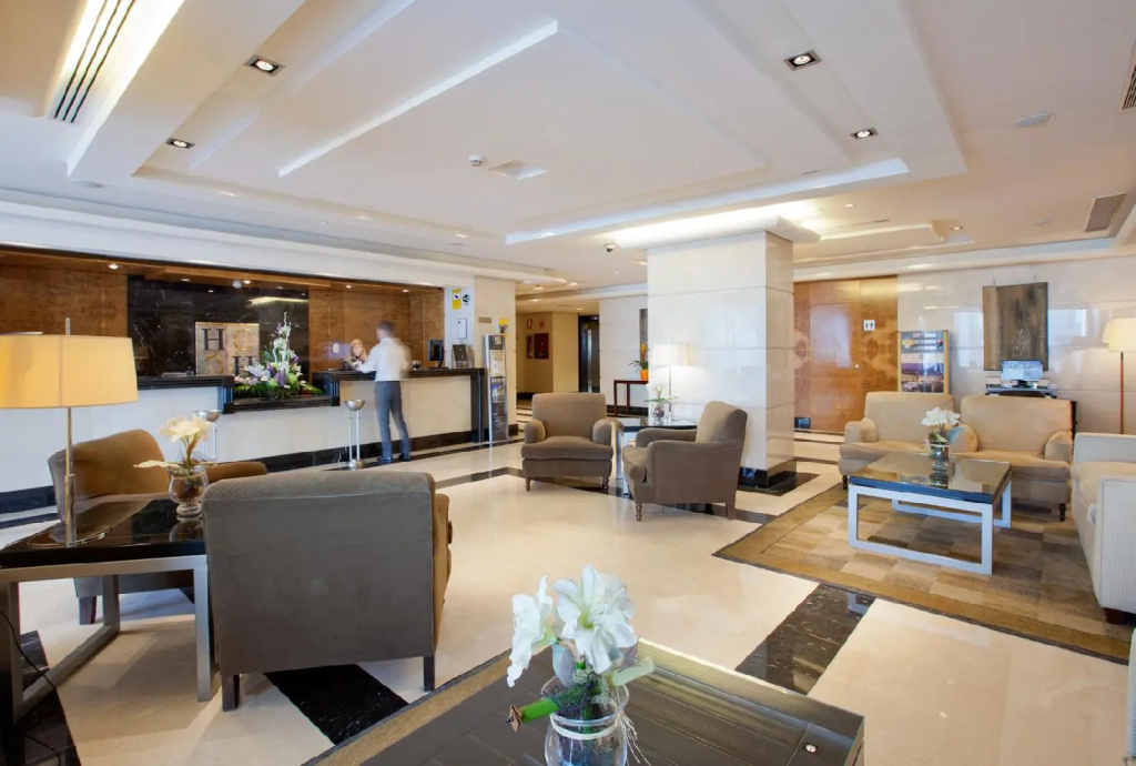 Hotel Andalucía Center