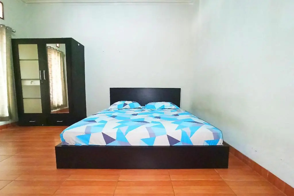 OYO 2912 Graha Minda Syariah