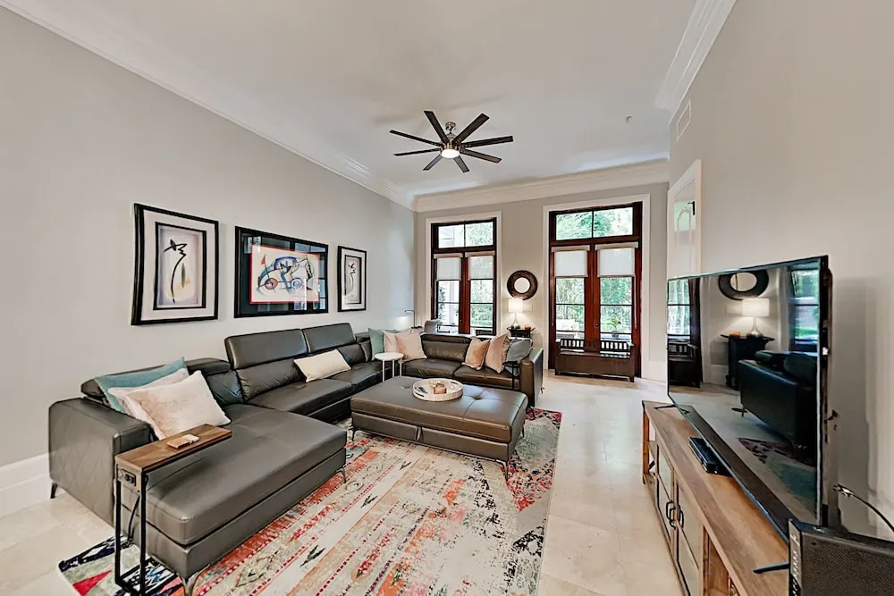 New Listing! Hip Le Jardin Gem W/ Pool & Hot Tub 3 Bedroom Townhouse