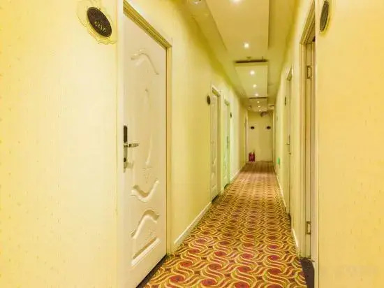 V8 Theme Hotel