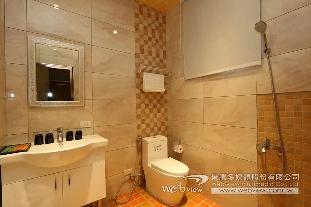 Ruo Shui Hotspring Hotel