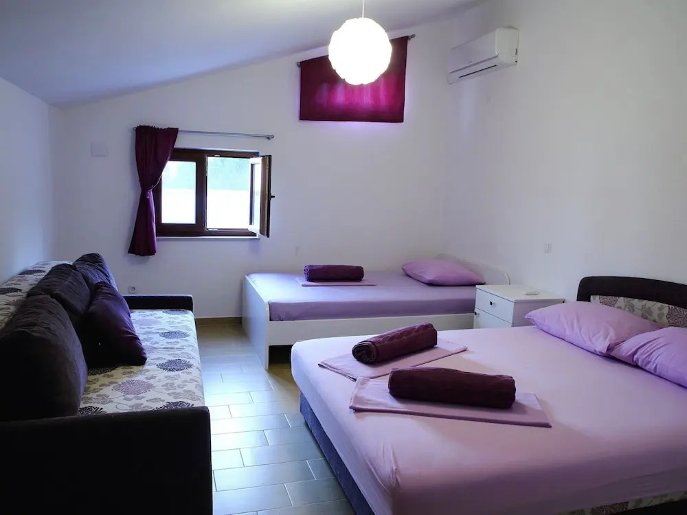 Lovely Apartment With Great sea View Terrace, Shared Pool, Directly on the Beach