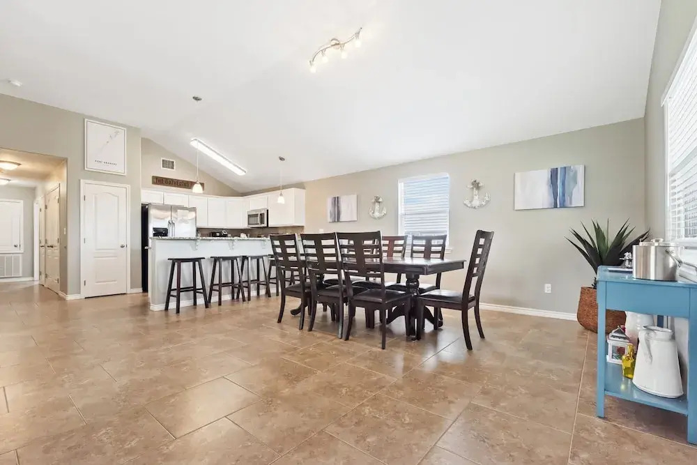 Latitude Adjustment - Private Pool Elevator!