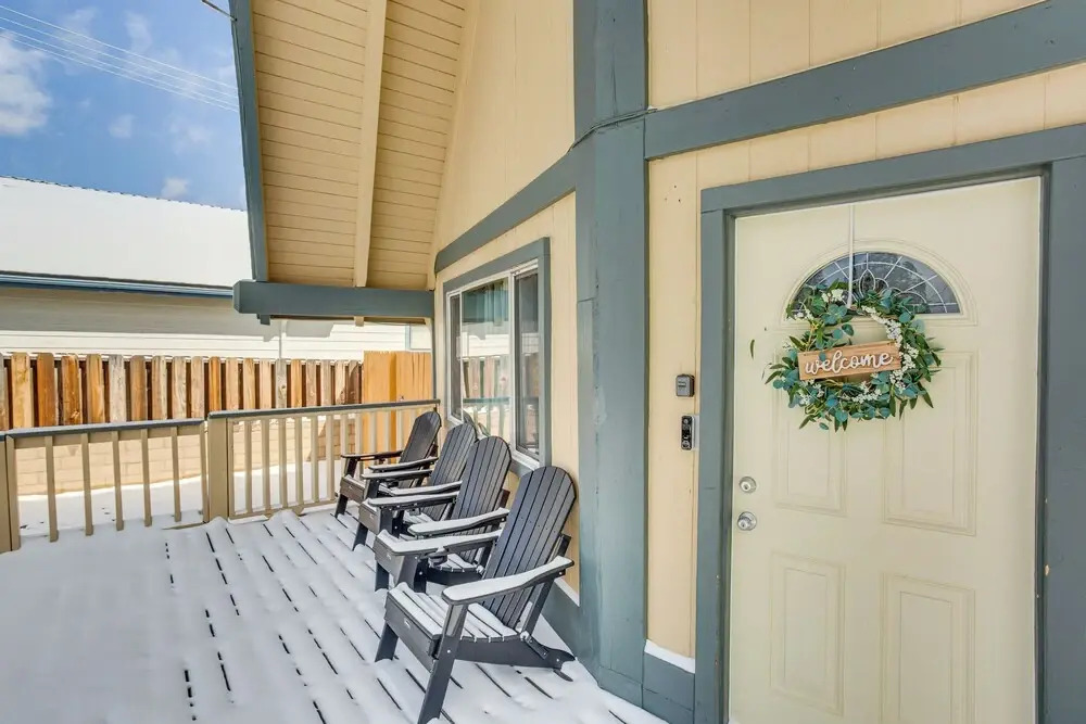 7 Mi to Big Bear Mountain Resort: Winter Getaway