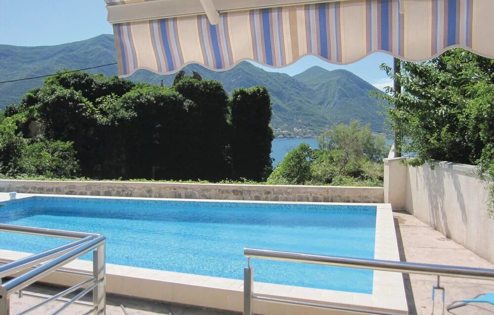 Stunning Home in Kotor With Wifi and 1 Bedrooms